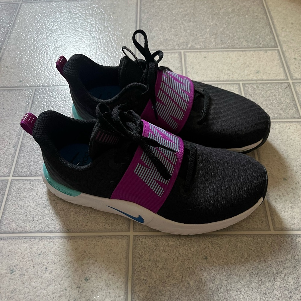 Euc Nike running shoes